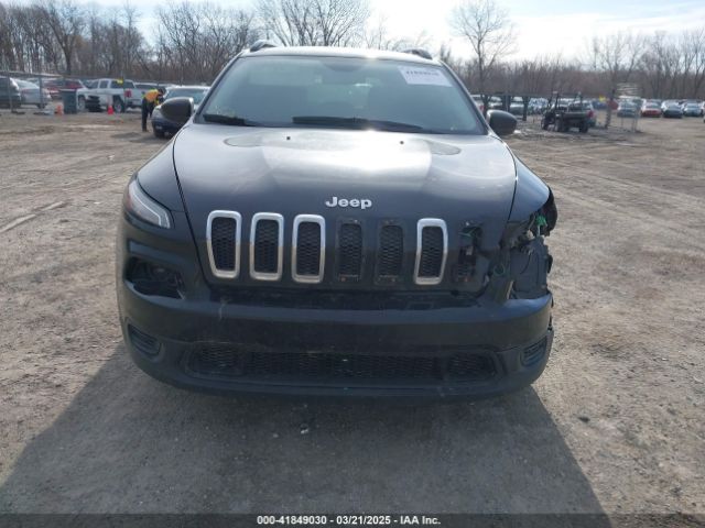 1C4PJLAB7HW669467 Jeep Cherokee