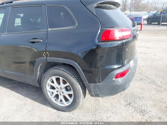 1C4PJLAB7HW669467 Jeep Cherokee