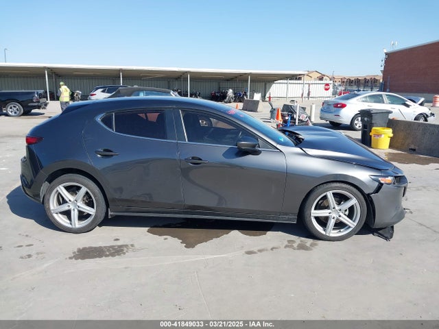 JM1BPAMM8K1120231 Mazda Mazda3 Preferred Package