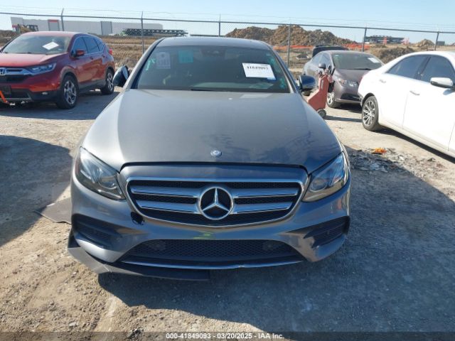 WDDZF4KB3HA208414 Mercedes-Benz E 300 4matic