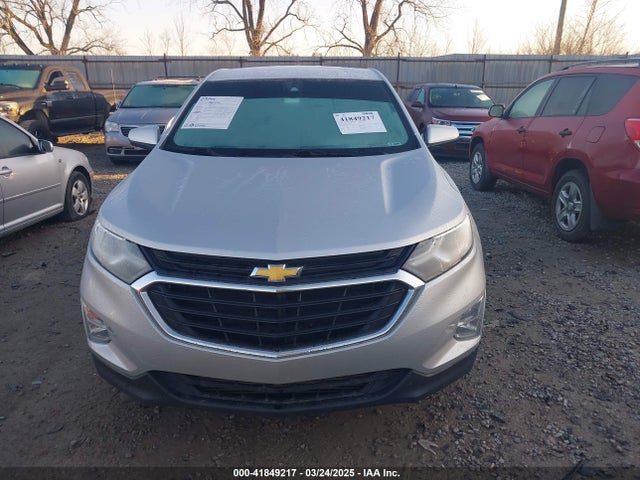 3GNAXJEV6KS601880 Chevrolet EQUINOX LT