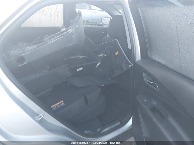3GNAXJEV6KS601880 Chevrolet EQUINOX LT