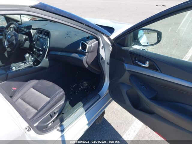 1N4AA6AP0GC905126 Nissan Maxima 3.5 S