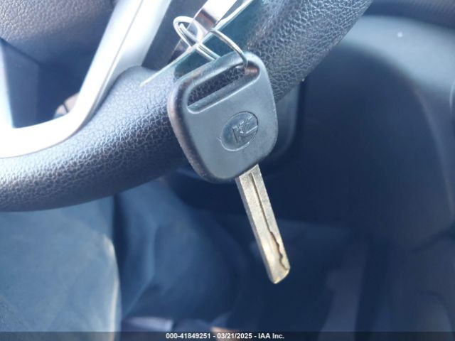 KM8J23A40KU894803 Hyundai TUCSON SE