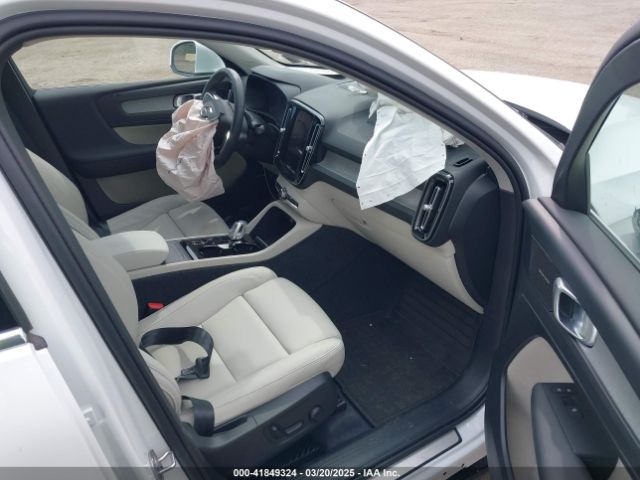 YV4L12UF8R2317284 Volvo Xc40 B5 Ultimate Bright Theme