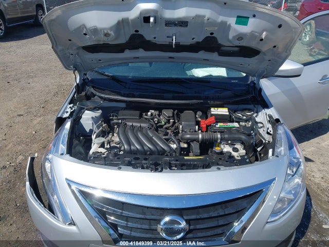 3N1CN7AP4JL880811 Nissan Versa 1.6 Sv
