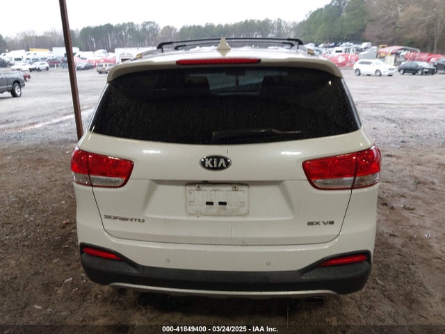 5XYPHDA52GG180983 KIA Sorento 3.3l Ex