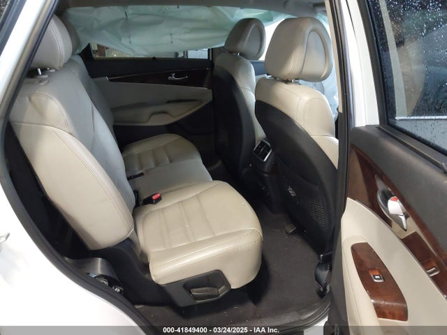 5XYPHDA52GG180983 KIA Sorento 3.3l Ex