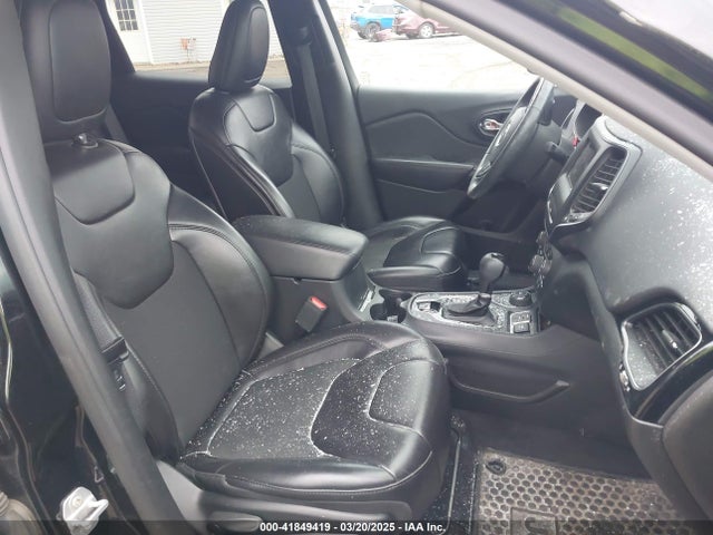 1C4PJMLB6KD389996 Jeep Cherokee Altitude 4x4