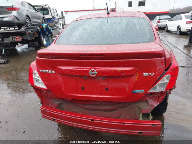 3N1CN7AP7FL828807 Nissan Versa 1.6 Sv
