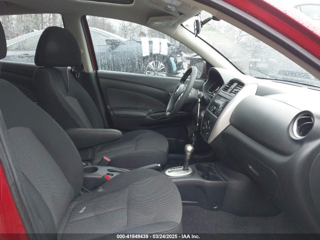 3N1CN7AP7FL828807 Nissan Versa 1.6 Sv