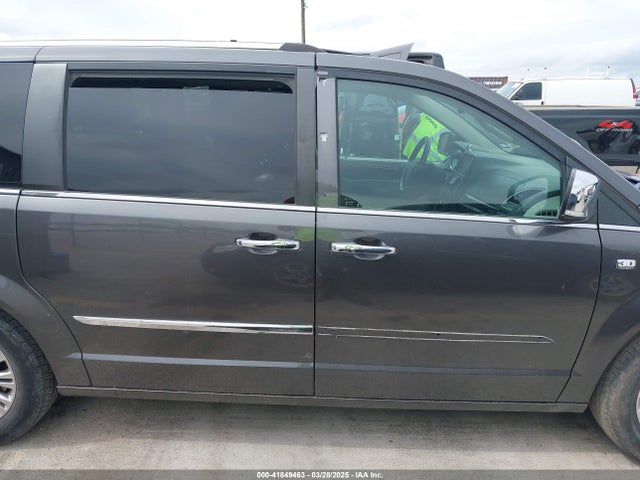 2C4RC1CG7ER300693 Chrysler Town & Country Touring-l 30th Anniversary