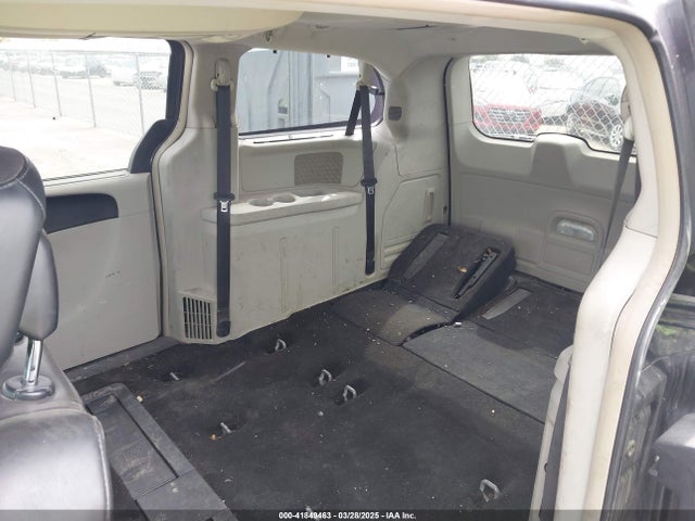 2C4RC1CG7ER300693 Chrysler Town & Country Touring-l 30th Anniversary