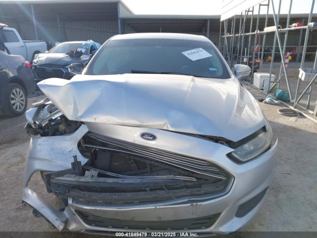 3FA6P0H72GR175115 Ford FUSION SE