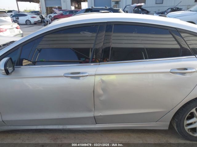 3FA6P0H72GR175115 Ford FUSION SE