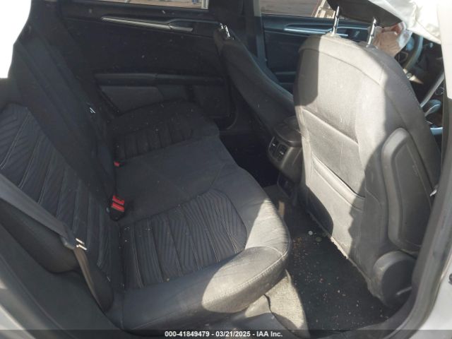 3FA6P0H72GR175115 Ford FUSION SE