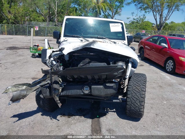 1C4BJWDG3GL282787 Jeep Wrangler Unlimited Sport
