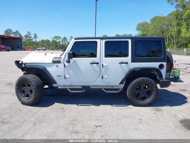 1C4BJWDG3GL282787 Jeep Wrangler Unlimited Sport