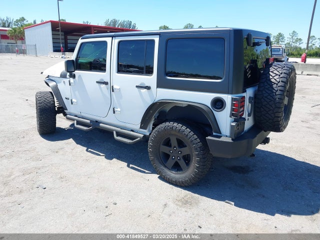 1C4BJWDG3GL282787 Jeep Wrangler Unlimited Sport
