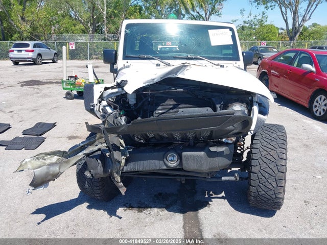 1C4BJWDG3GL282787 Jeep Wrangler Unlimited Sport