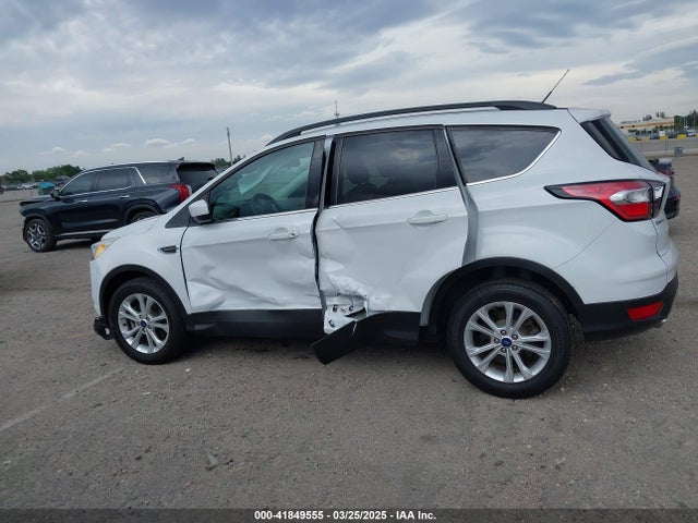 1FMCU9GD0JUD41340 Ford ESCAPE SE