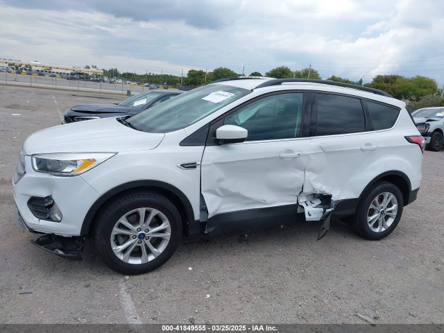 1FMCU9GD0JUD41340 Ford ESCAPE SE