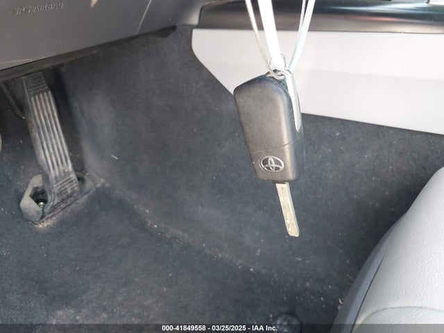 4T1B11HK6JU664407 Toyota CAMRY SE