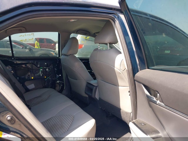 4T1B11HK6JU664407 Toyota CAMRY SE