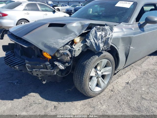 2C3CDZAG7JH241850 Dodge Challenger Sxt