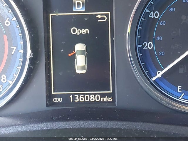 41849680 :رقم المزاد ، 2T1BURHE2JC971901 vin ، 2018 Toyota Corolla Se مزاد بيع