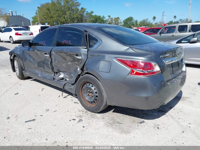 1N4AL3AP3FN915810 Nissan Altima 2.5 S