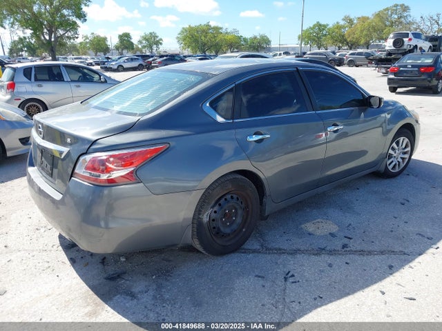 1N4AL3AP3FN915810 Nissan Altima 2.5 S