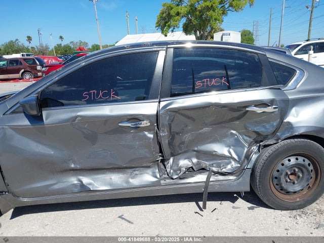 1N4AL3AP3FN915810 Nissan Altima 2.5 S