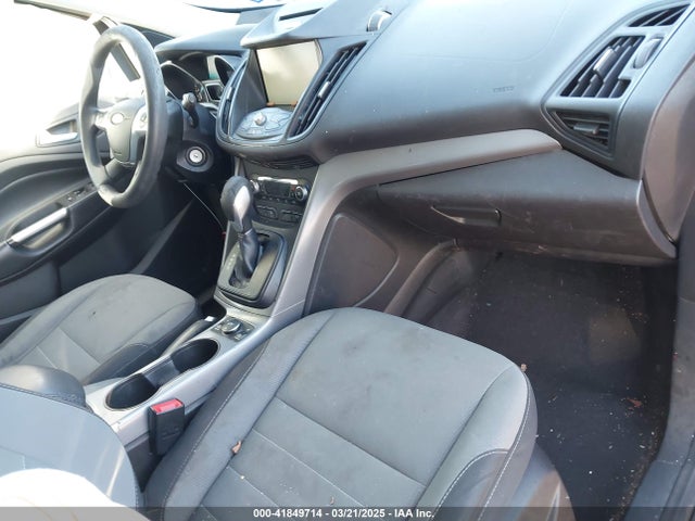 1FMCU9G93FUC32776 Ford ESCAPE SE