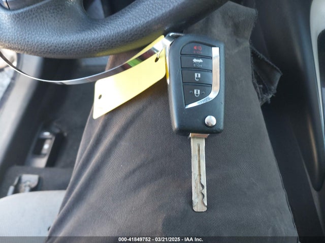 JTDEPMAE0NJ198776 Toyota COROLLA LE