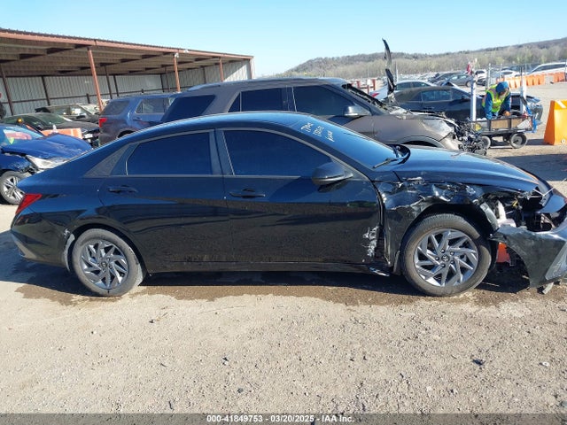 KMHLM4DG4RU760241 Hyundai ELANTRA SEL