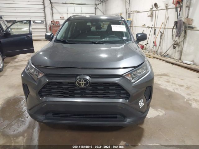 2T3F1RFV4KC036501 Toyota RAV4 LE