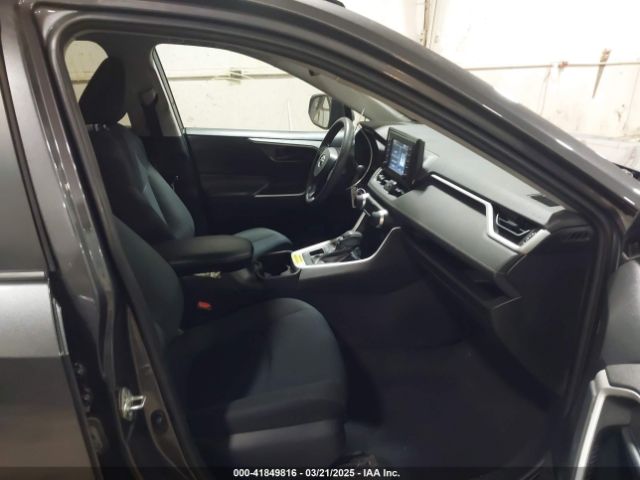2T3F1RFV4KC036501 Toyota RAV4 LE