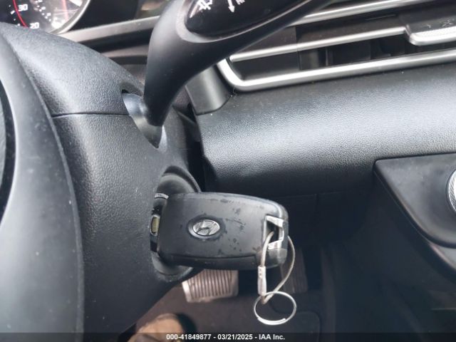 KMHLL4AG0MU105686 Hyundai ELANTRA SE