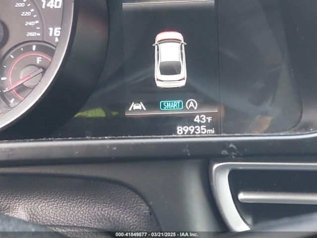 KMHLL4AG0MU105686 Hyundai ELANTRA SE