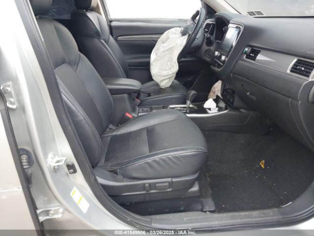 2020 MITSUBISHI OUTLANDER JA4AD3A37LZ032764 Photo 4