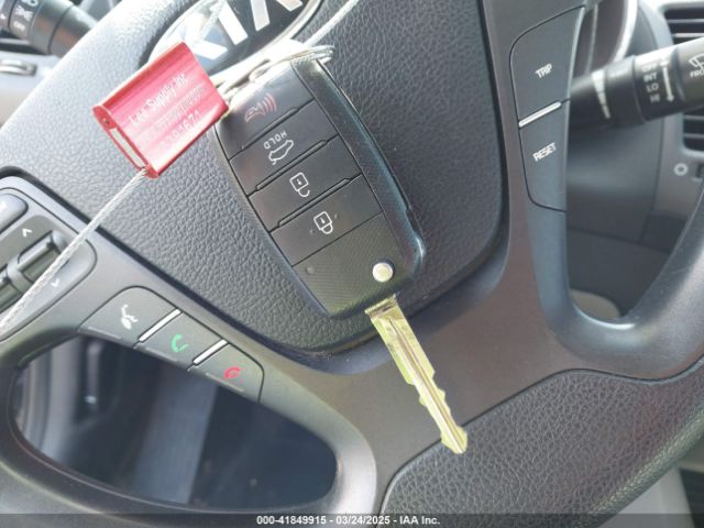 KNAFX4A64G5504271 KIA FORTE LX