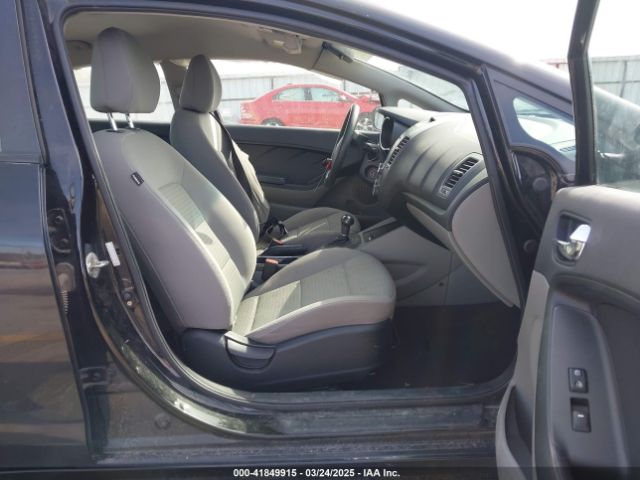 KNAFX4A64G5504271 KIA FORTE LX