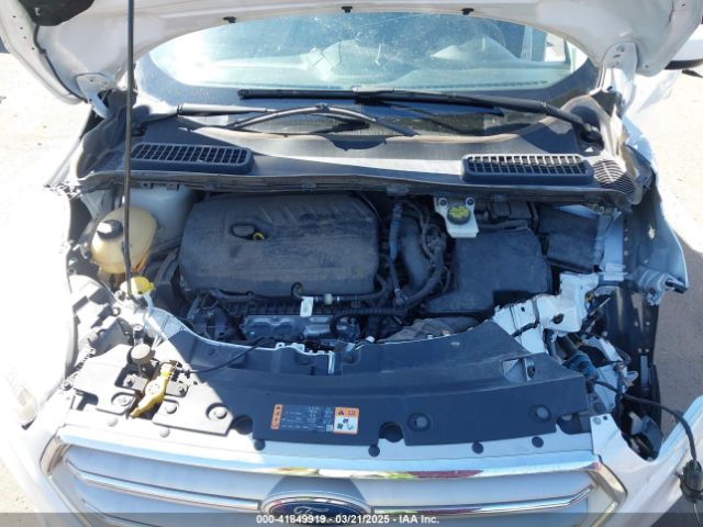 1FMCU0GD4JUB75433 Ford ESCAPE SE