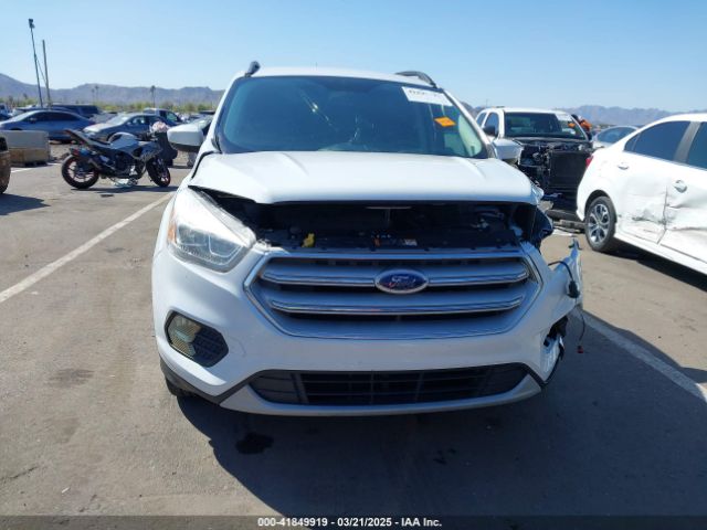 1FMCU0GD4JUB75433 Ford ESCAPE SE