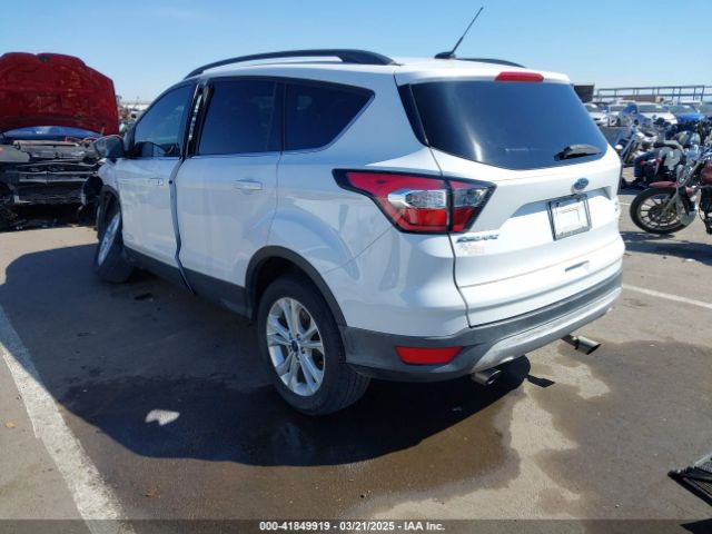 1FMCU0GD4JUB75433 Ford ESCAPE SE