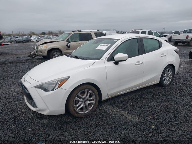 3MYDLBZV1GY117073 Scion p5v