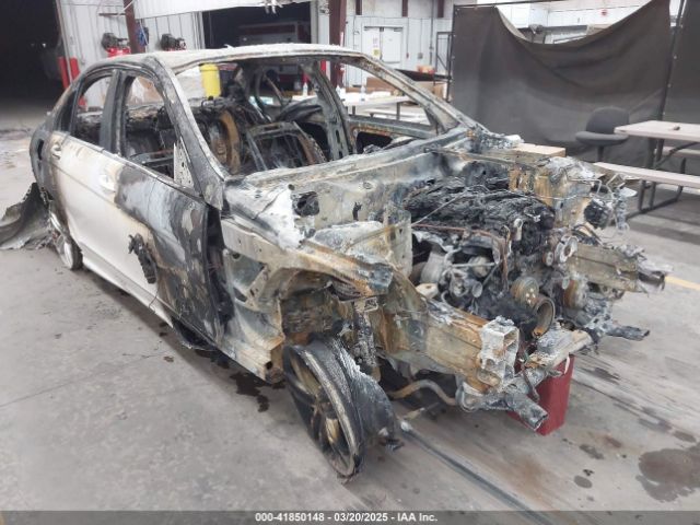 2014 MERCEDES-BENZ C 250 WDDGF4HB2EG195520