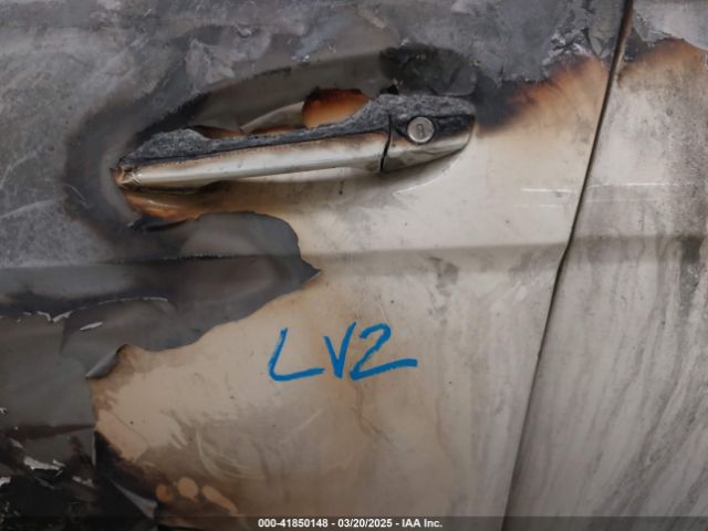 2014 MERCEDES-BENZ C 250 WDDGF4HB2EG195520 Photo 8