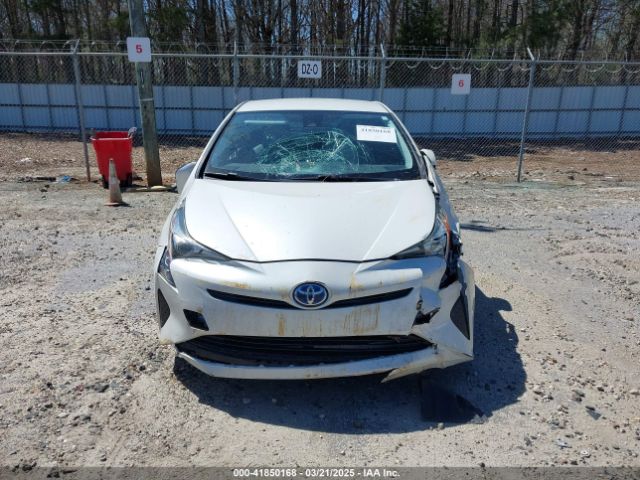 JTDKBRFU8J3070976 Toyota Prius One